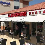 Kyriad Aix Les Milles - Plan De Campagne 
