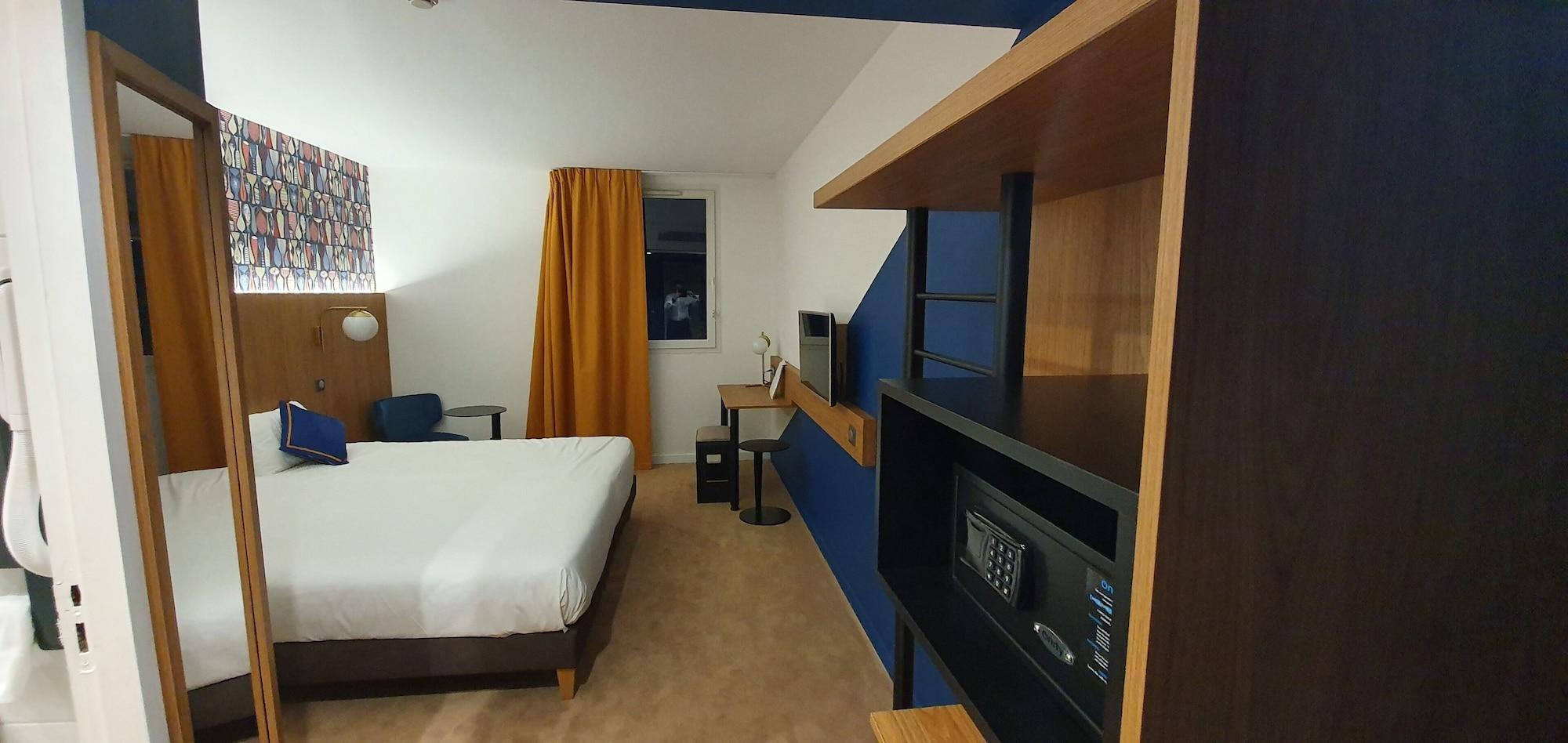 Kyriad Aix Les Milles - Plan De Campagne Hotel