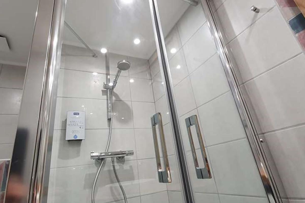 Kyriad Aix Les Milles - Plan De Campagne Hotel