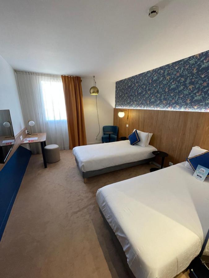 Kyriad Aix Les Milles - Plan De Campagne Hotel