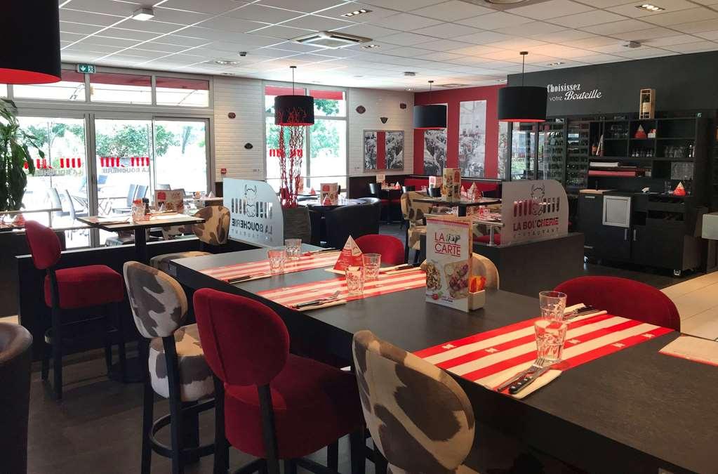 Hotel Kyriad Aix Les Milles - Plan De Campagne 3*